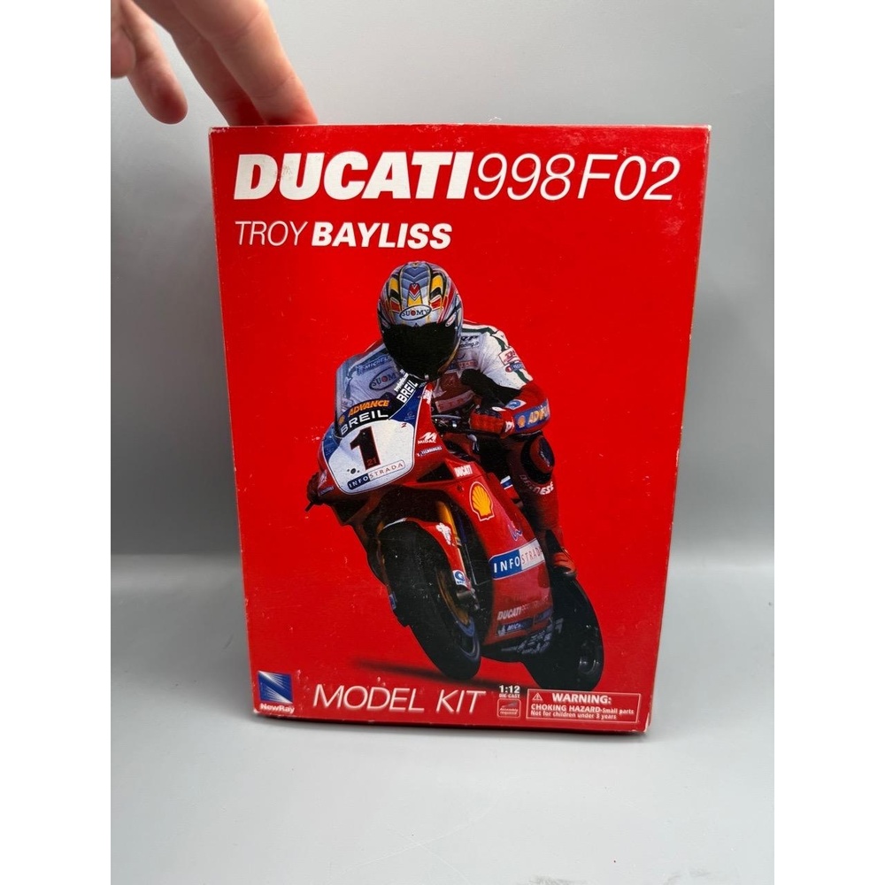 NewRay Ducati 998F02 Troy Bayliss 1:12 Scale Red‎ Motorcycle Model Kit Collector